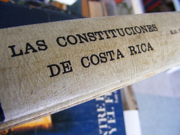 biblioteca 126 copy.jpg